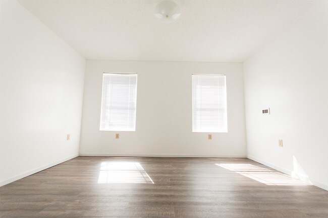 Foto del edificio - 3057 O Bryon St