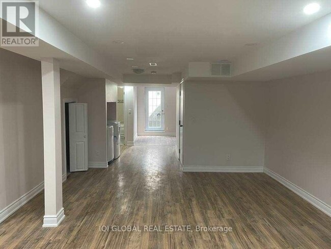 Building Photo - 29 Nobbs Dr