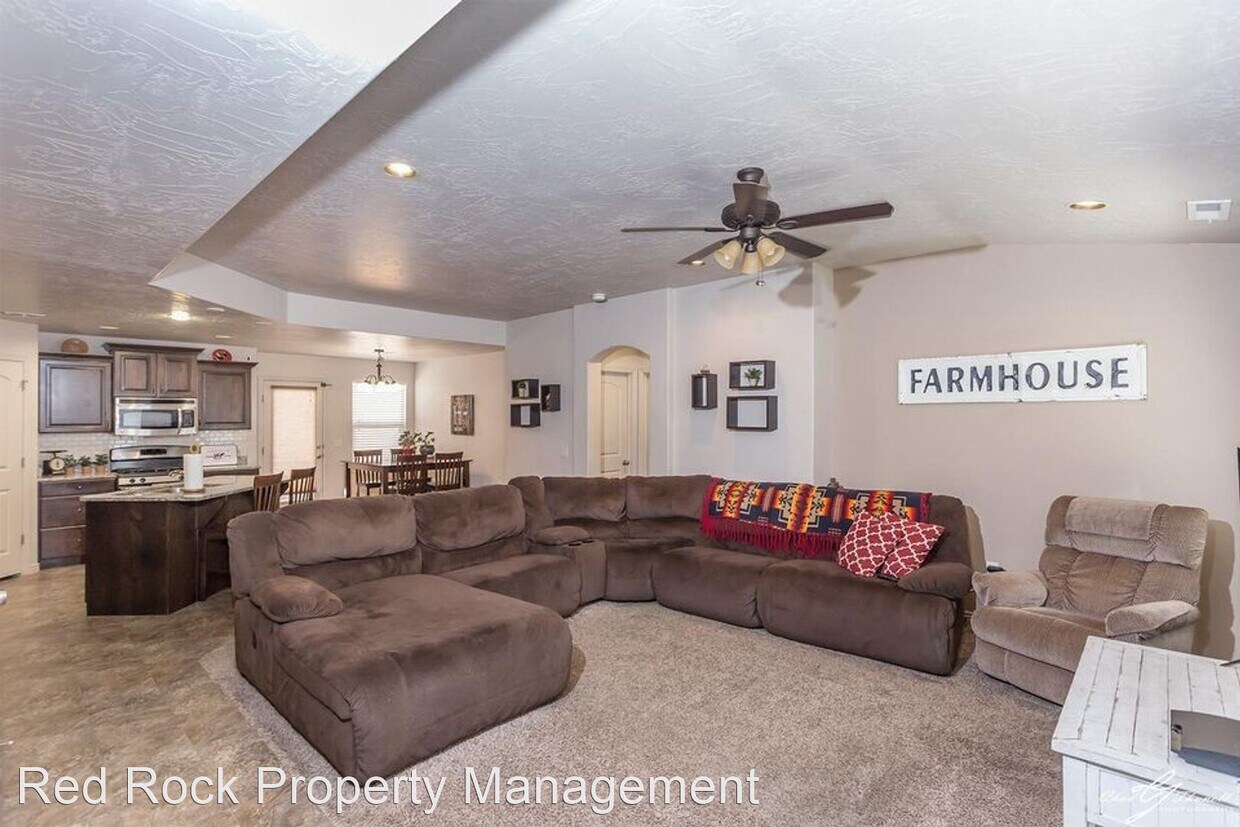 Foto del edificio - 3 br, 2 bath House - 676 N 700 E