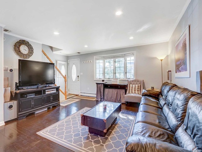 Foto del edificio - 151 Cottage Blvd