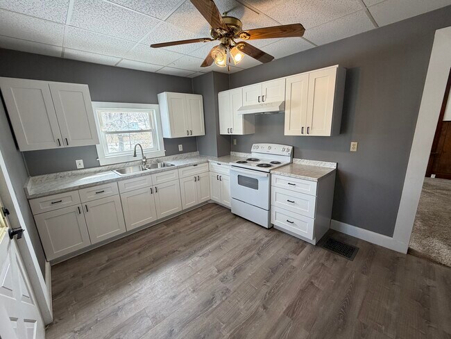 Foto del edificio - 44 Lebanon Ave