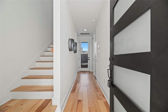 Building Photo - 424 Sikes St