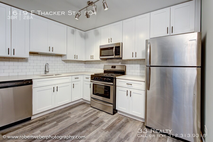 Primary Photo - 1619 E Thacker St