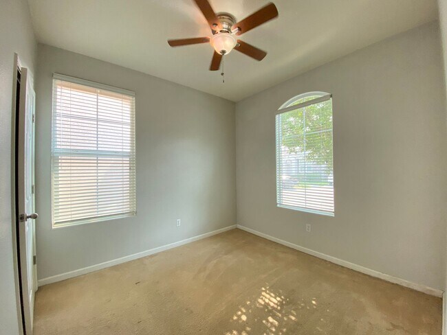 Foto del edificio - Coming Soon - Natomas 2/2 at Riverdale Nor...