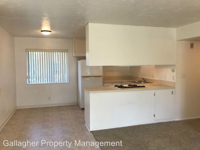 Building Photo - 898 Concha Loma Dr