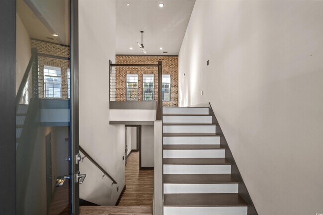 Foto del edificio - 80 Shady Oak Ln