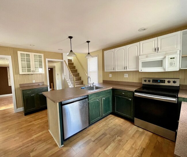 Foto del edificio - Charming 2-Bedroom Single-Family Home – Pr...