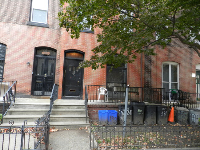 Building Photo - 330 S 42nd St