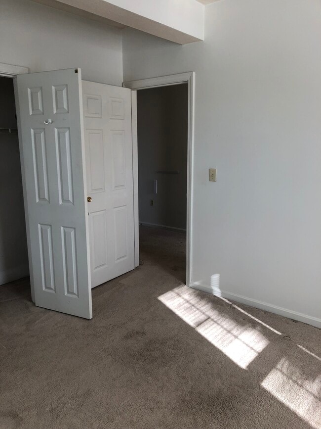 Bedroom - 611 Ten Rod Rd