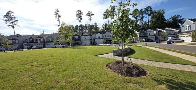 Building Photo - 185 Cabernet Dr