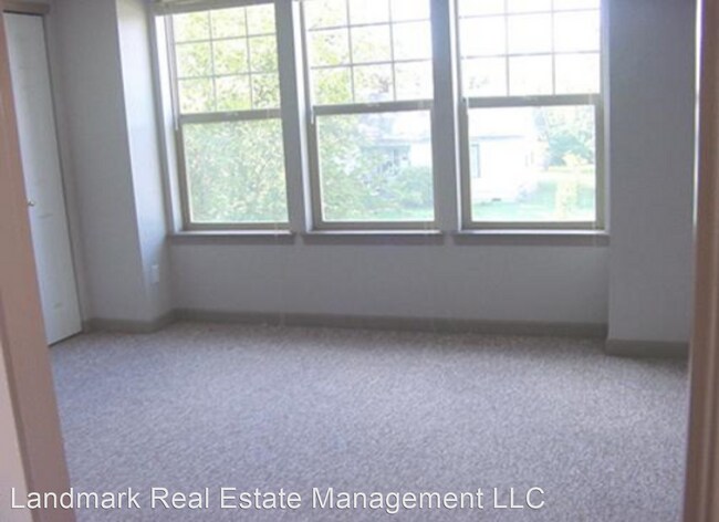 Building Photo - 4 br, 2.5 bath House - 2930 Nevada