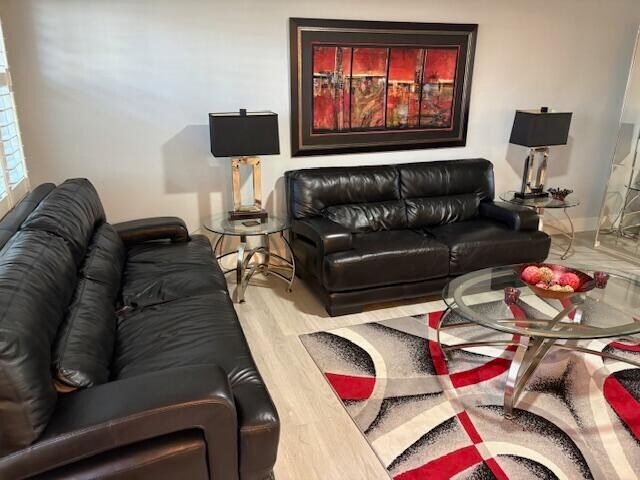 Building Photo - 1015 Cornwall A