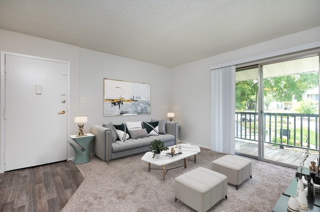 Building Photo - Fiddlers Creek Apartments