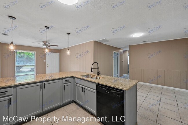 Building Photo - 4 br, 2.5 bath House - 354 Baron Place