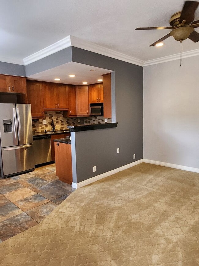 Building Photo - 4568 Kansas St