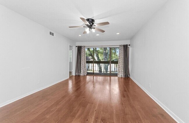 Building Photo - 12100 Melville Dr