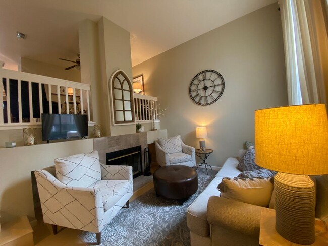 Building Photo - Danville, Shadowhawk 3 Bed, 2.5 Ba., Corner Townhouse, Close to great schools, 2 year lease