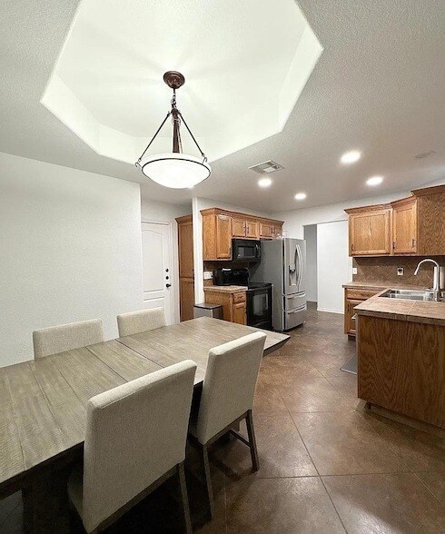 Foto del edificio - 430 Summit Ridge Dr N