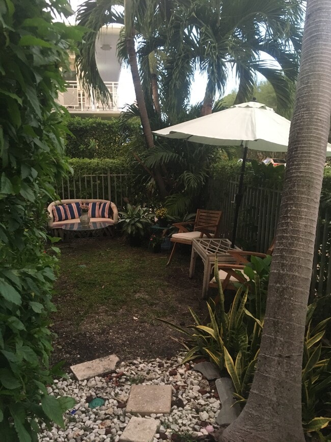 Foto del edificio - 935 10th St