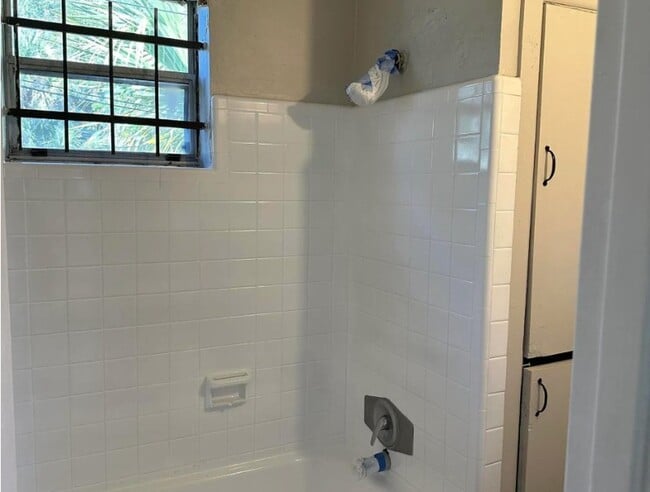 Foto del edificio - 112 W 17th St