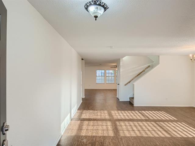 Foto del edificio - 501 Colt Dr