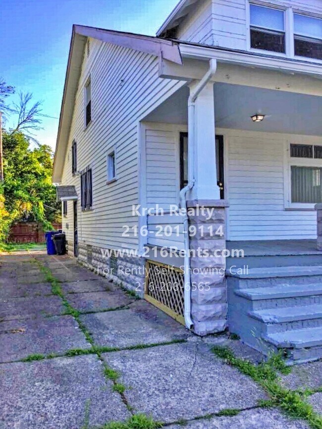 Building Photo - 13305 Harvard Ave