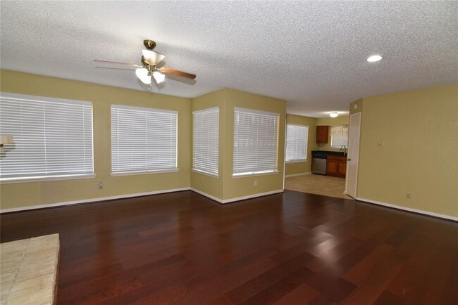 Building Photo - 12400 Overbrook Ln