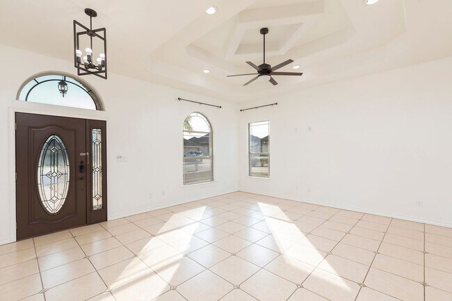 Foto del edificio - 210 Miranda Ln