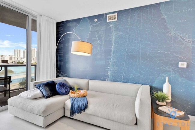 Building Photo - 2602 E Hallandale Beach Blvd