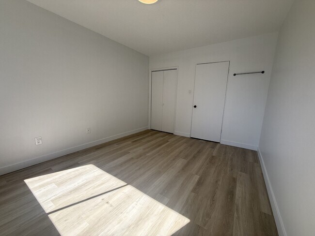 Building Photo - 201 Laval St