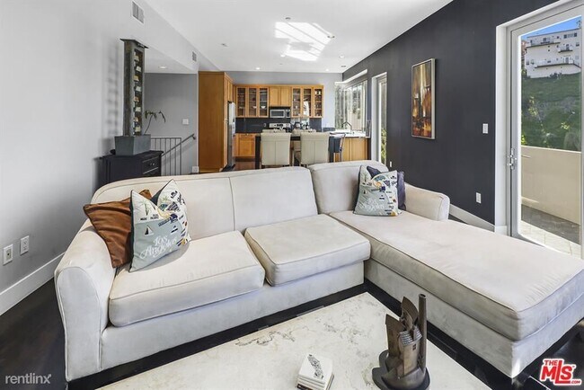 Foto del edificio - 3 br, 3.5 bath House - 6396 Weidlake Dr