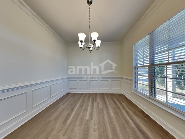 Building Photo - 806 Willow Tower Ct