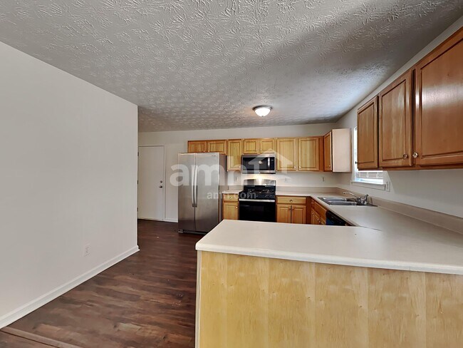 Foto del edificio - 750 Compton Ln