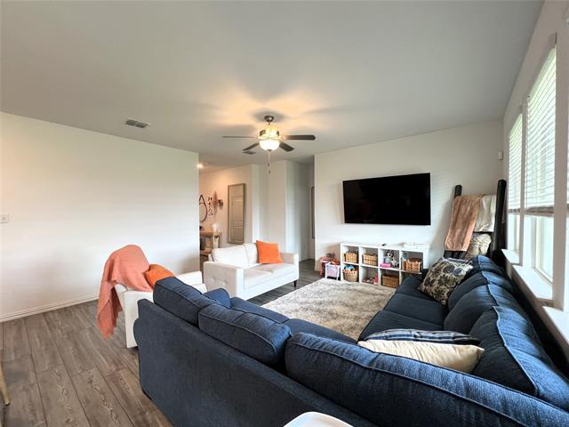 Building Photo - 745 Twinvale Dr