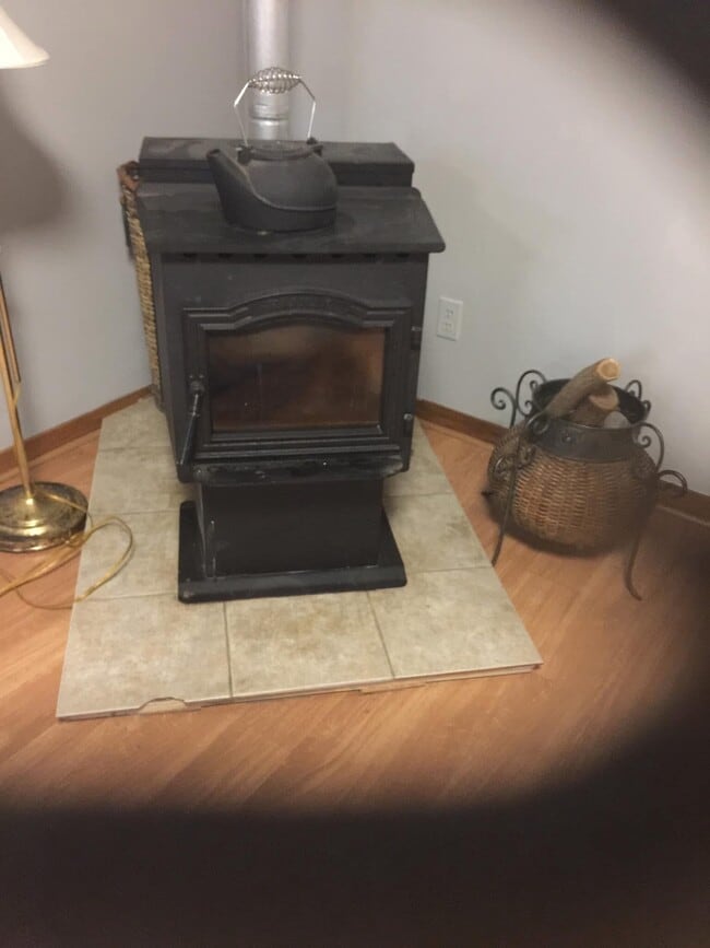 Building Photo - 7230 Fox Meadow Dr NE