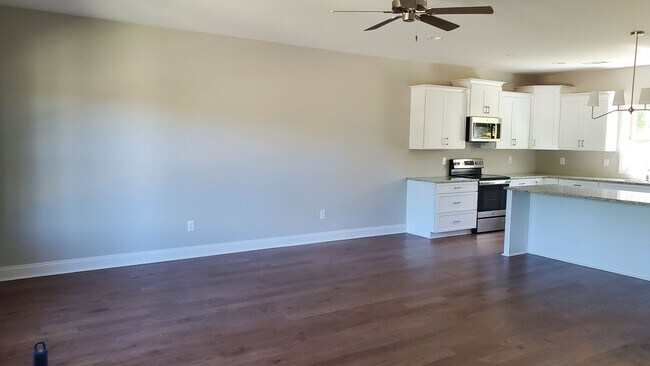 Building Photo - Hartbrook Townhomes - 3260 Academy Drive U...