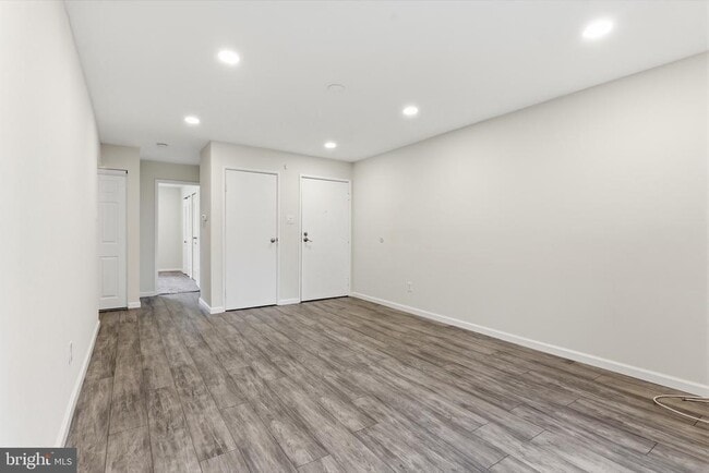 Foto del edificio - 598 Belmont Ave