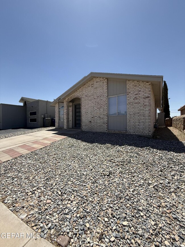 Foto del edificio - 9128 Bur Oak Cir