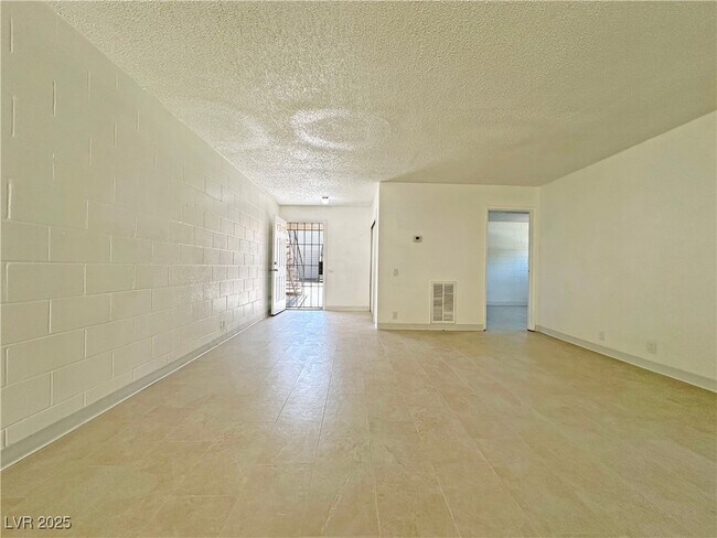 Foto del edificio - 2928 Marlin Ave