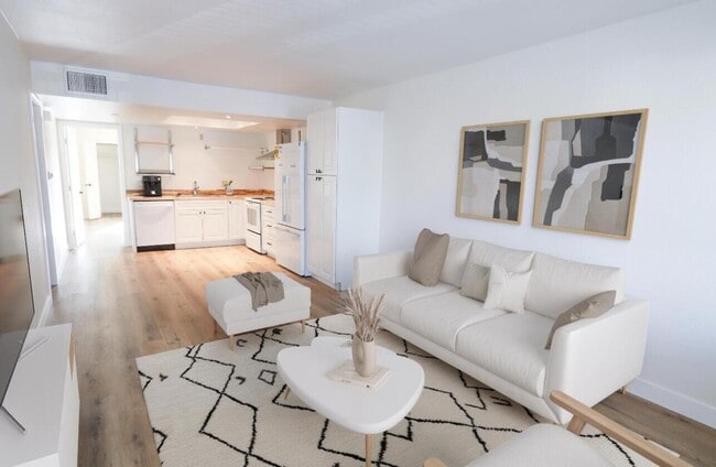 Foto del edificio - 9647 Spyglass Ave