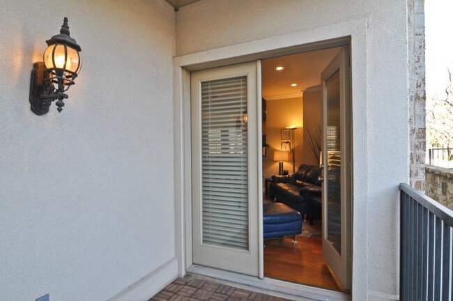 Foto del edificio - 3117 Rosedale Ave
