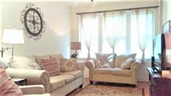 Foto del edificio - 153 Strathmore Rd