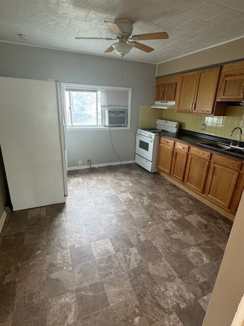 Foto del edificio - 334 Crawford Ave