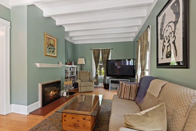 Building Photo - 2515 Pioneer Rd