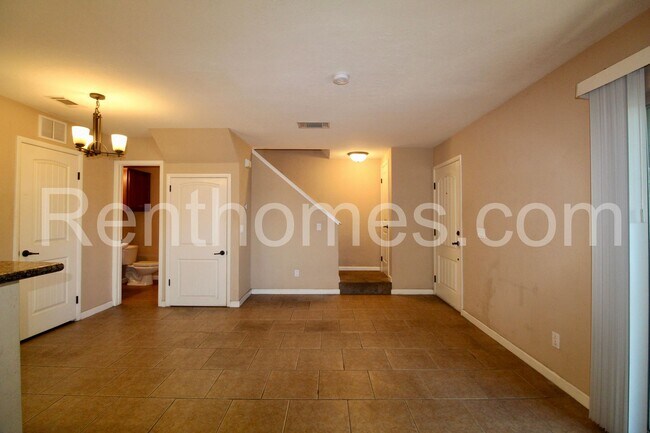 Foto del edificio - San Marcos, 209 Westlake Dr #4, Granite Co...