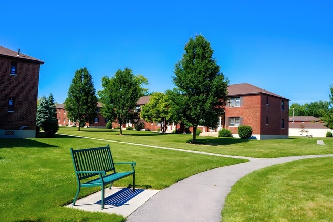 Building Photo - Sheridan