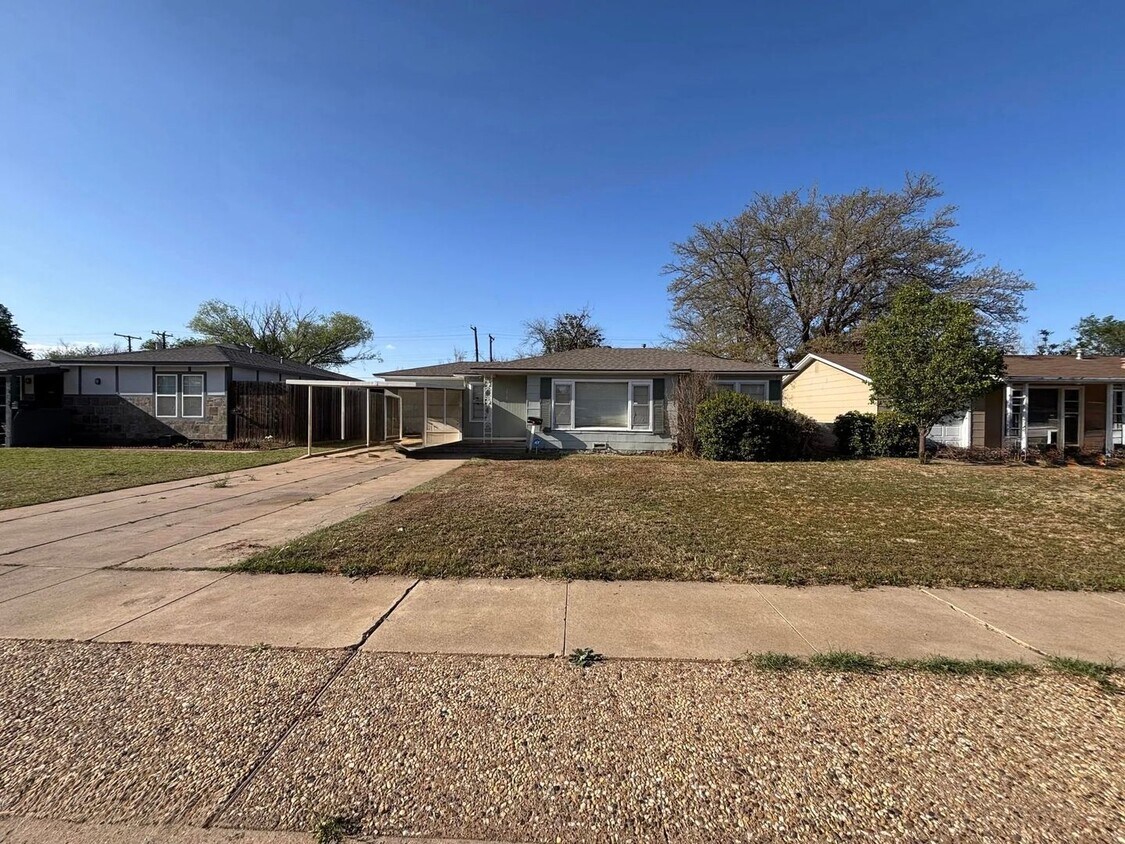 Primary Photo - 3010 47th St