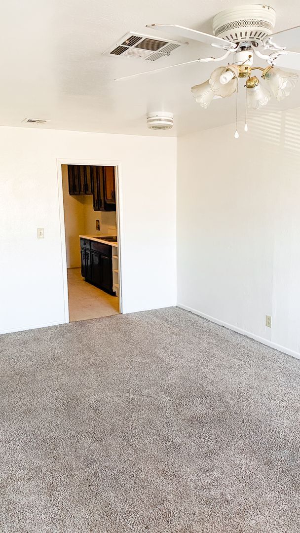 Foto del edificio - Small Town Living-Just A Short Drive From ...