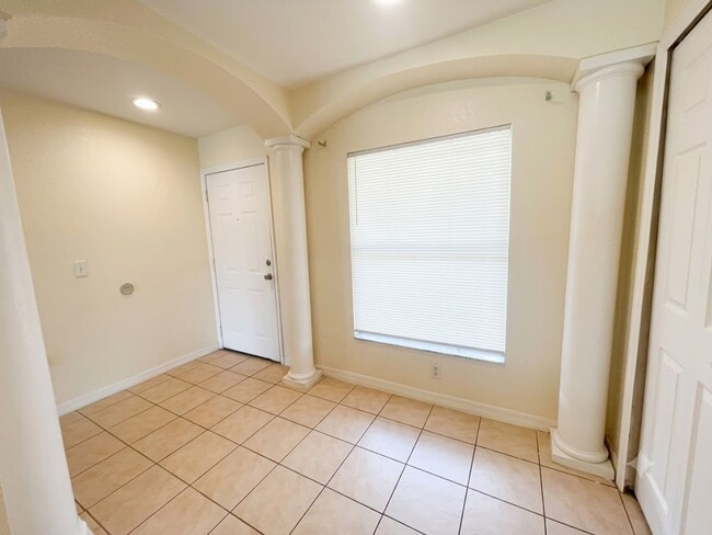 Foto del edificio - 2607 Emerald Lake Ct