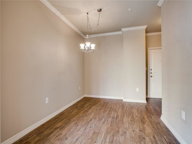 Building Photo - 330 E Las Colinas Blvd